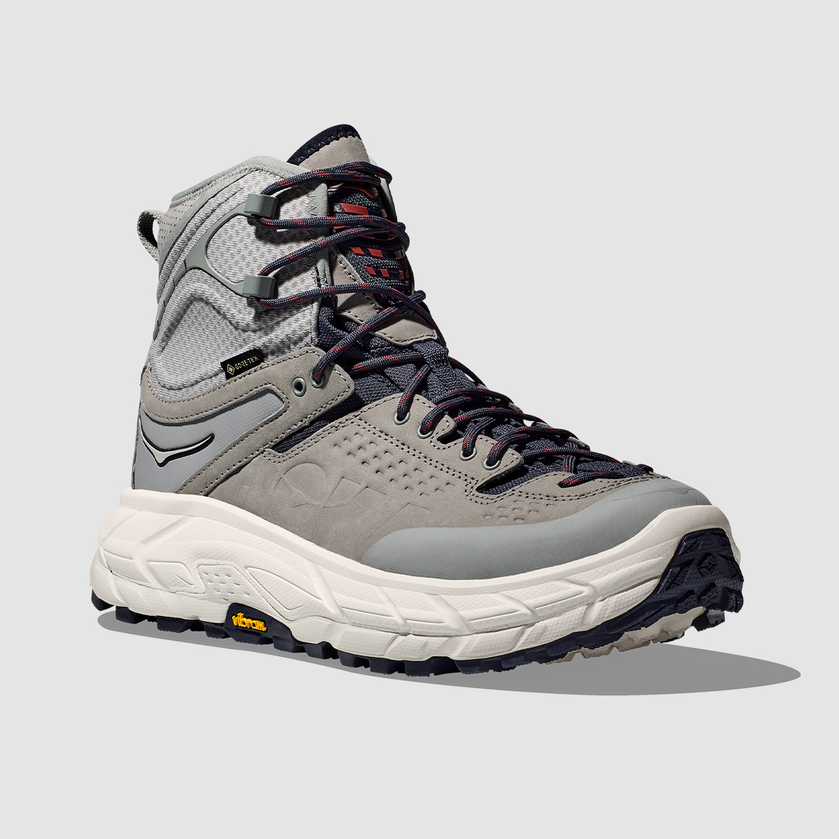 INVINCIBLE - U TOR ULTRA HI 登山鞋